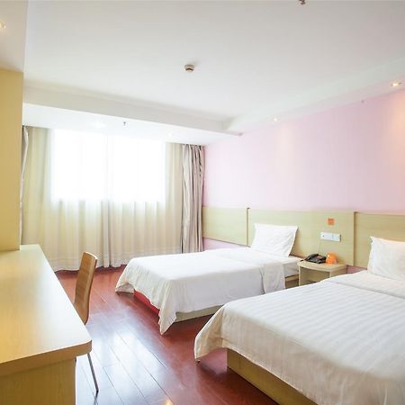 7Days Inn Qingdao Shandong Raod Zhenning Overpass Exterior foto