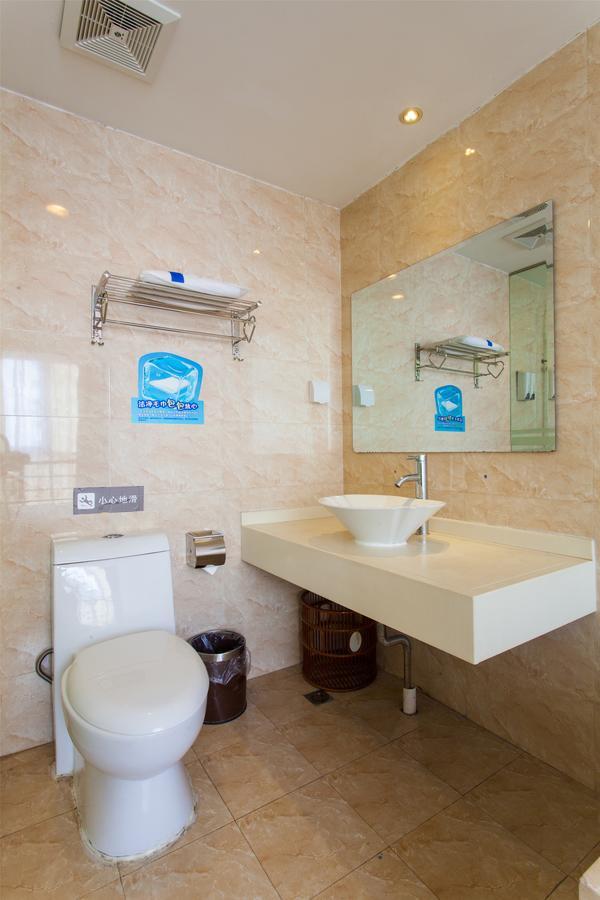 7Days Inn Qingdao Shandong Raod Zhenning Overpass Exterior foto